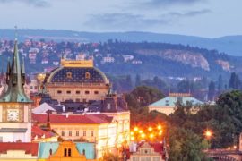 Вид на вечернюю Прагу