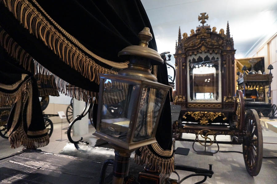 Музей погребальных карет Барселоны (Museu de Carrosses Fúnebres de Barcelona)