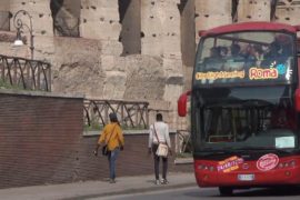 Бас туристик в Риме
