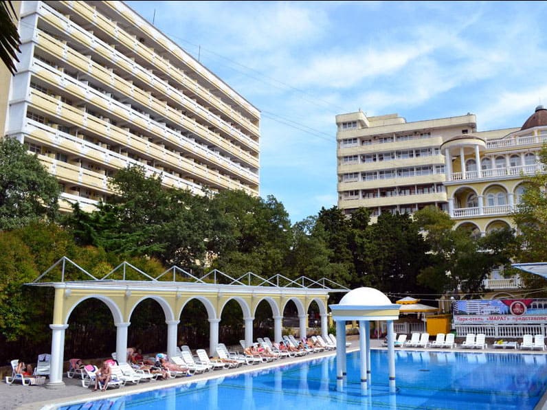Отель Марат