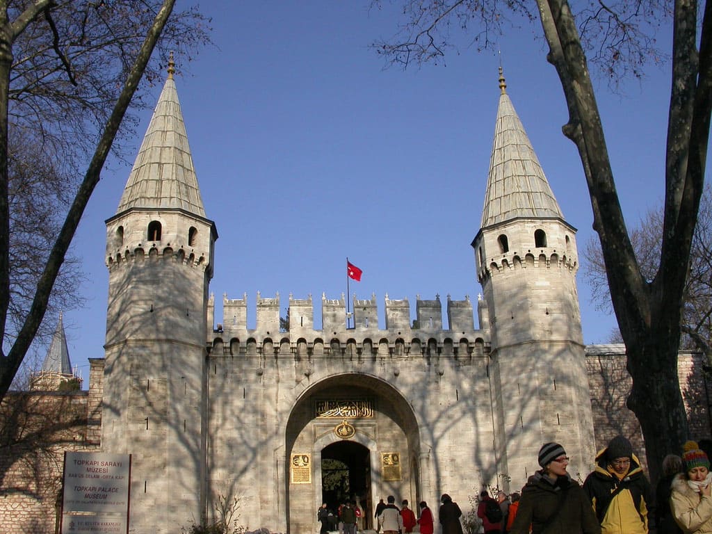 Главный вход