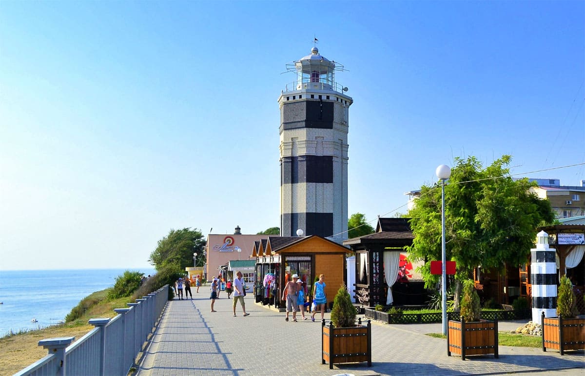 Вид на маяк в Анапе